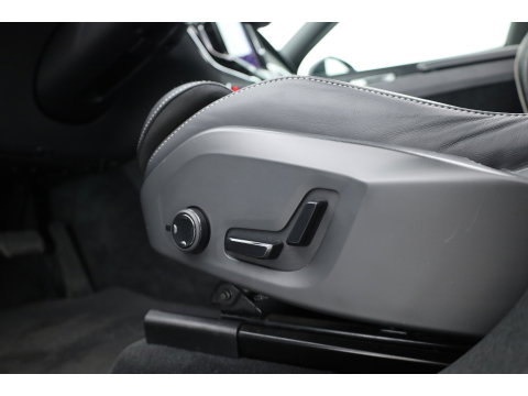 Volvo XC60 2.0 T8 Plug-in hybrid AWD Ultimate Dark | Luchtvering | 100% soh | 360 camera | 21 inch | H&K Audio |