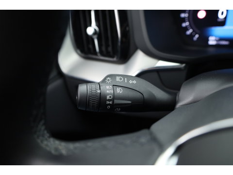 Volvo XC60 2.0 T8 Plug-in hybrid AWD Ultimate Dark | Luchtvering | 100% soh | 360 camera | 21 inch | H&K Audio |