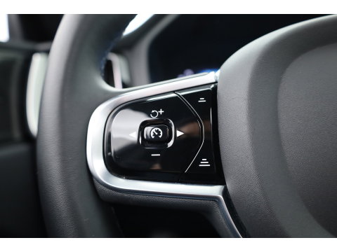 Volvo XC60 2.0 T8 Plug-in hybrid AWD Ultimate Dark | Luchtvering | 100% soh | 360 camera | 21 inch | H&K Audio |