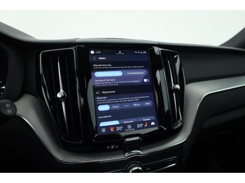 Volvo XC60 2.0 T8 Plug-in hybrid AWD Ultimate Dark | Luchtvering | 100% soh | 360 camera | 21 inch | H&K Audio |