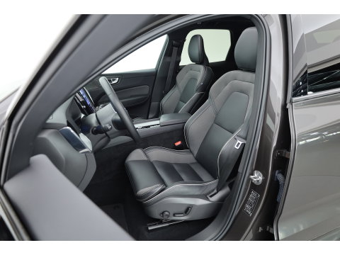 Volvo XC60 2.0 T8 Plug-in hybrid AWD Ultimate Dark | Luchtvering | 100% soh | 360 camera | 21 inch | H&K Audio |