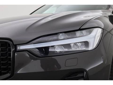 Volvo XC60 2.0 T8 Plug-in hybrid AWD Ultimate Dark | Luchtvering | 100% soh | 360 camera | 21 inch | H&K Audio |