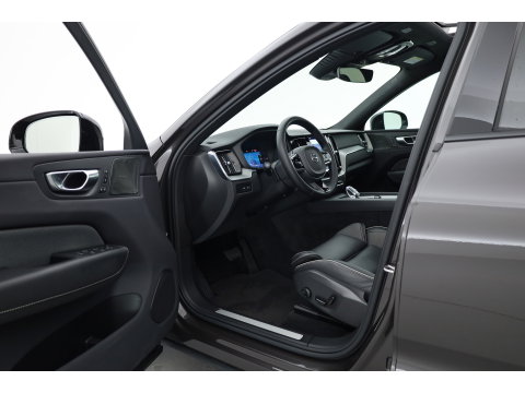 Volvo XC60 2.0 T8 Plug-in hybrid AWD Ultimate Dark | Luchtvering | 100% soh | 360 camera | 21 inch | H&K Audio |