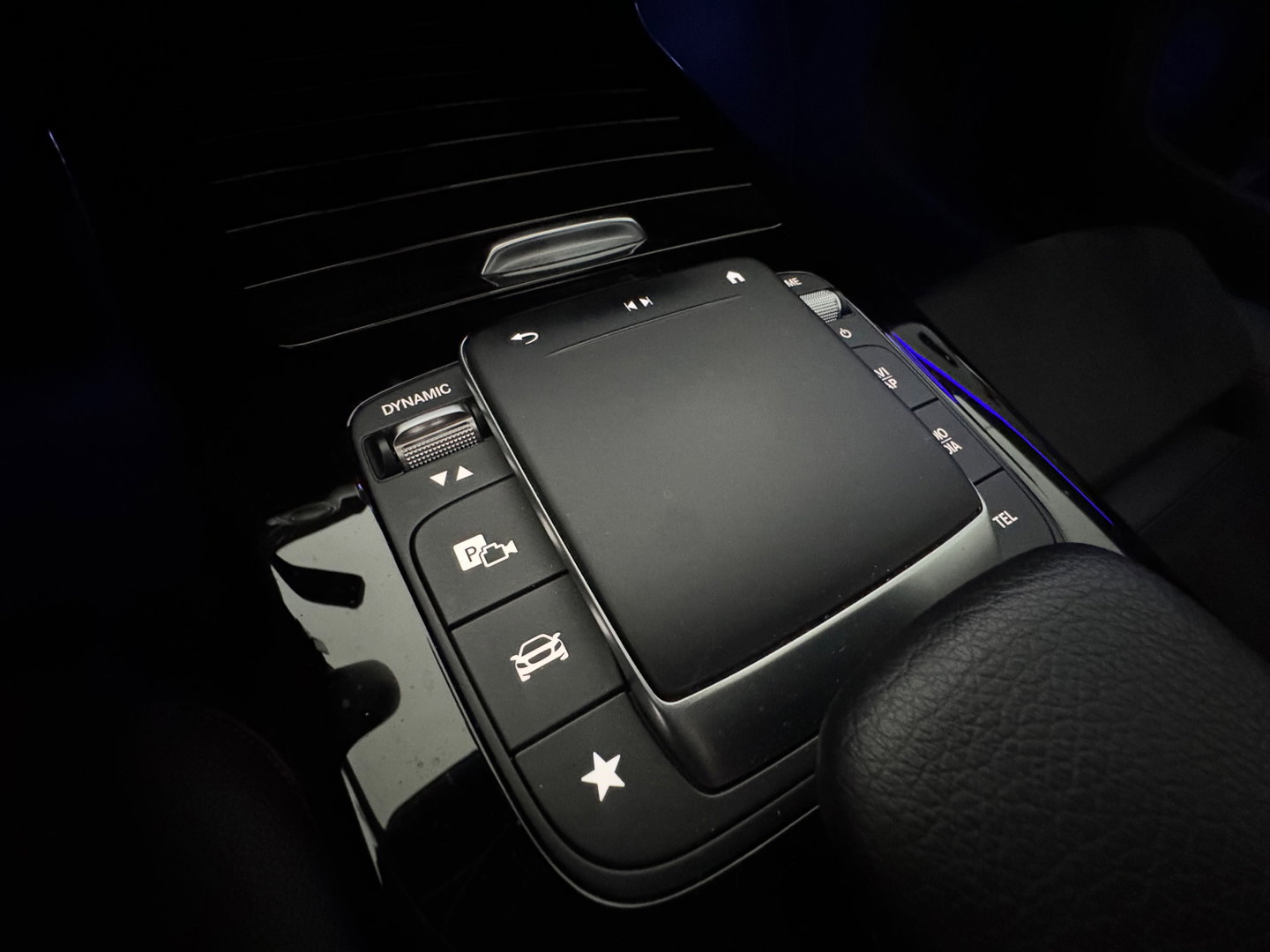 Mercedes-Benz CLA-Klasse 250 e AMG Pano|Keyless|Memory|Sfeer|BlindSpot