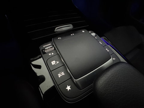 Mercedes-Benz CLA-Klasse 250 e AMG Pano|Keyless|Memory|Sfeer|BlindSpot