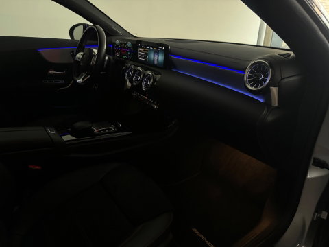 Mercedes-Benz CLA-Klasse 250 e AMG Pano|Keyless|Memory|Sfeer|BlindSpot
