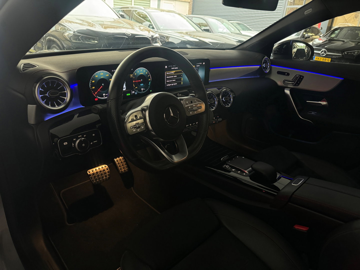 Mercedes-Benz CLA-Klasse 250 e AMG Pano|Keyless|Memory|Sfeer|BlindSpot