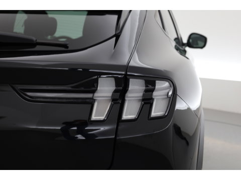 Ford Mustang Mach-E RWD 75 kWh | Rijklaar! | SOH 92% | B&O Audio | Leder |  360cam | Afn. Trekhaak | Adapt. Cruise