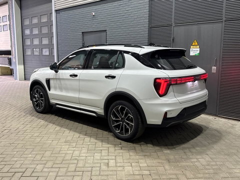Lynk & Co 01 Lynk&co 1.5 Core | ACC | Camera | Carplay | 19 inch | LED | Draadloos opladen