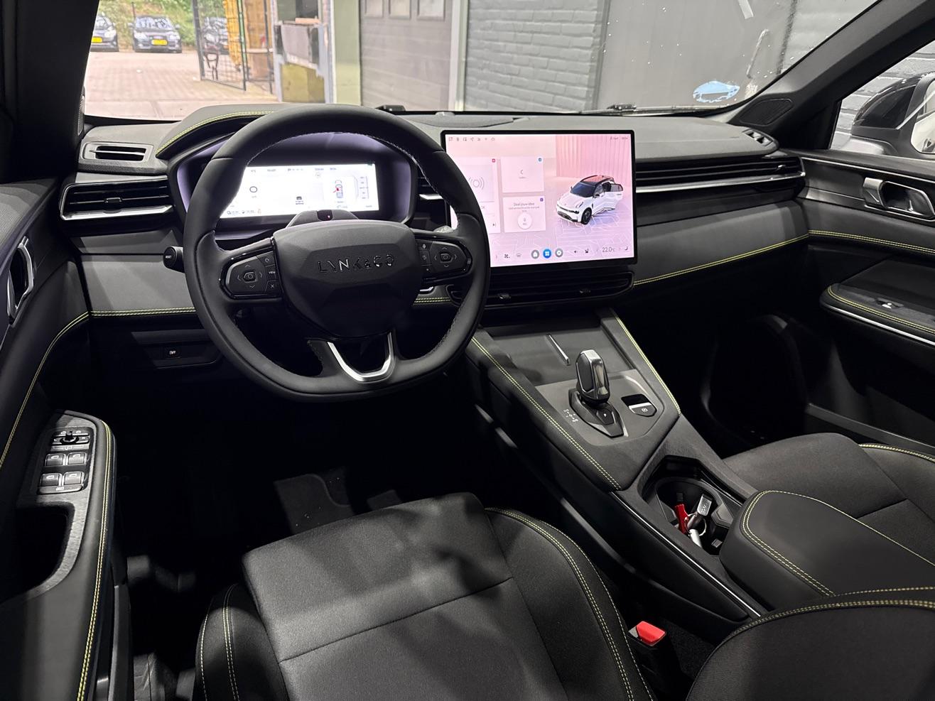 Lynk & Co 01 Lynk&co 1.5 Core | ACC | Camera | Carplay | 19 inch | LED | Draadloos opladen