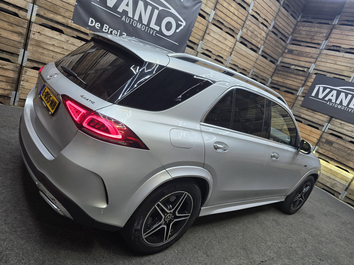 Mercedes-Benz GLE 350 e 4MATIC Premium Plus Luchtvering LED Memory Leder Pano Trekhaak LM
