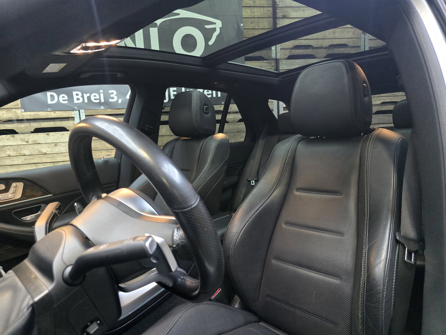 Mercedes-Benz GLE 350 e 4MATIC Premium Plus Luchtvering LED Memory Leder Pano Trekhaak LM