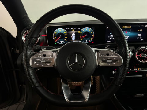 Mercedes-Benz A-Klasse AMG 35 4MATIC Edition 1 Pano|360c|ACC|BlindSpot