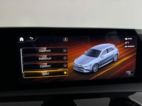 Mercedes-Benz A-Klasse AMG 35 4MATIC Edition 1 Pano|360c|ACC|BlindSpot