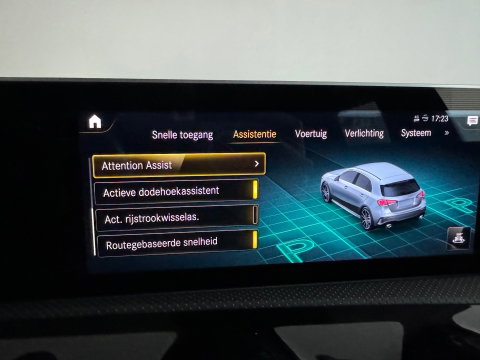 Mercedes-Benz A-Klasse AMG 35 4MATIC Edition 1 Pano|360c|ACC|BlindSpot