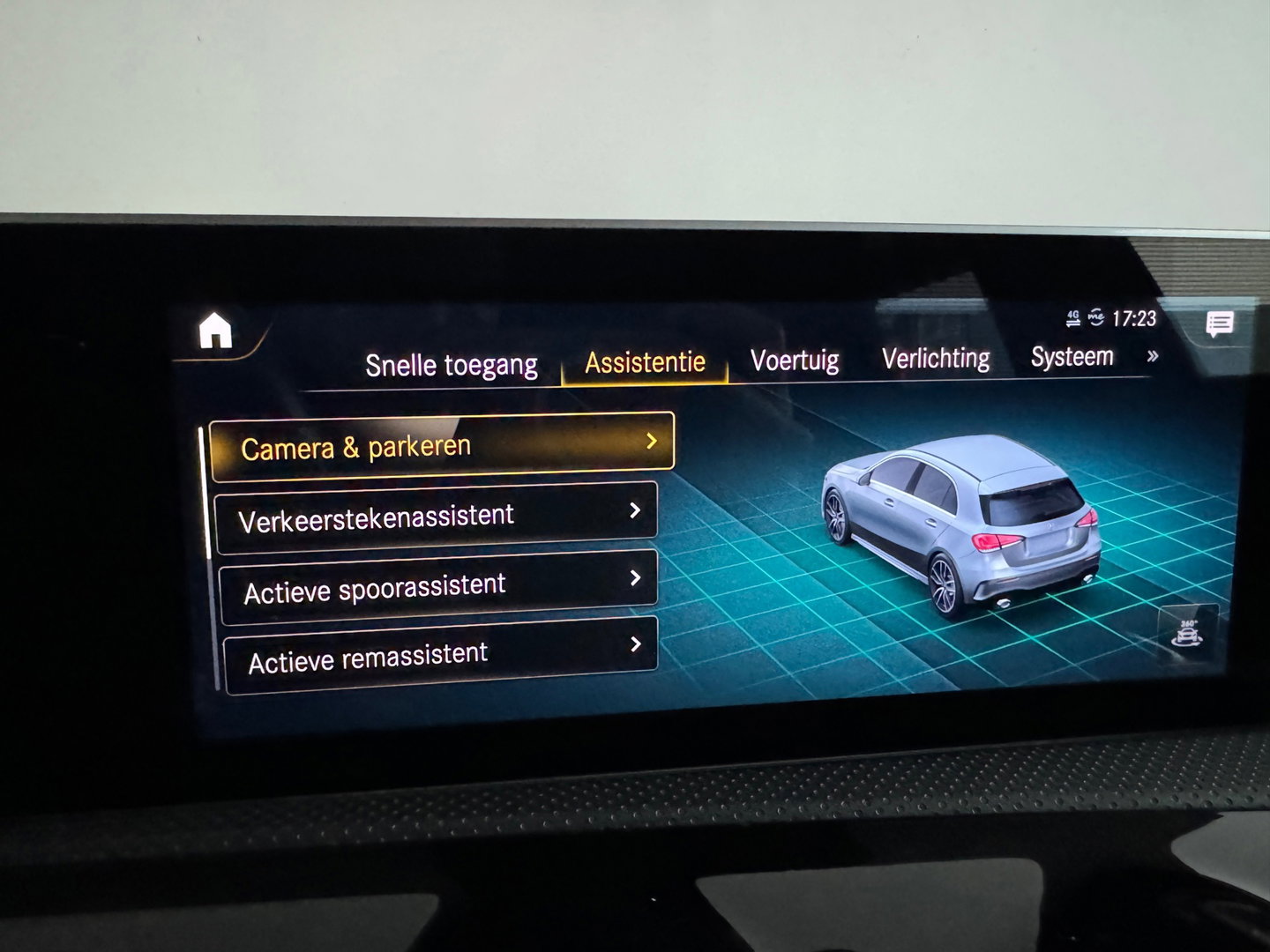 Mercedes-Benz A-Klasse AMG 35 4MATIC Edition 1 Pano|360c|ACC|BlindSpot