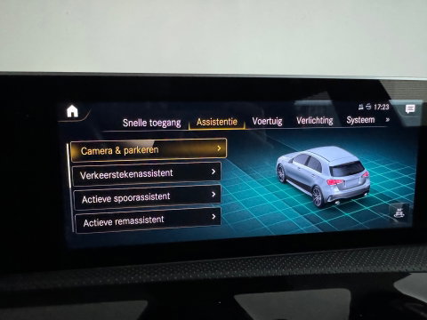 Mercedes-Benz A-Klasse AMG 35 4MATIC Edition 1 Pano|360c|ACC|BlindSpot