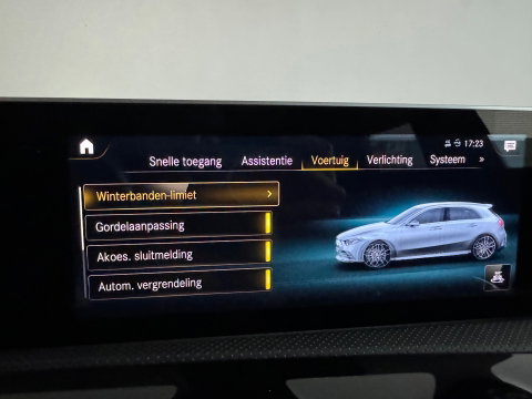 Mercedes-Benz A-Klasse AMG 35 4MATIC Edition 1 Pano|360c|ACC|BlindSpot