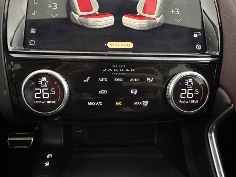 Jaguar E-Pace 1.5 P300e AWD R-Dynamic HSE (Plug-in) {SoH-99%} (INCL.BTW) *LEATHER | FULL-LED | MEMORY-PACK | MERIDIAN-SOUND | BLIND-SPOT | CAMERA | NAVI-FULLMAP | HEATED-SPORTSEATS | DAB+ | KEYLESS | ECC | PDC | CRUISE | 20''ALU*