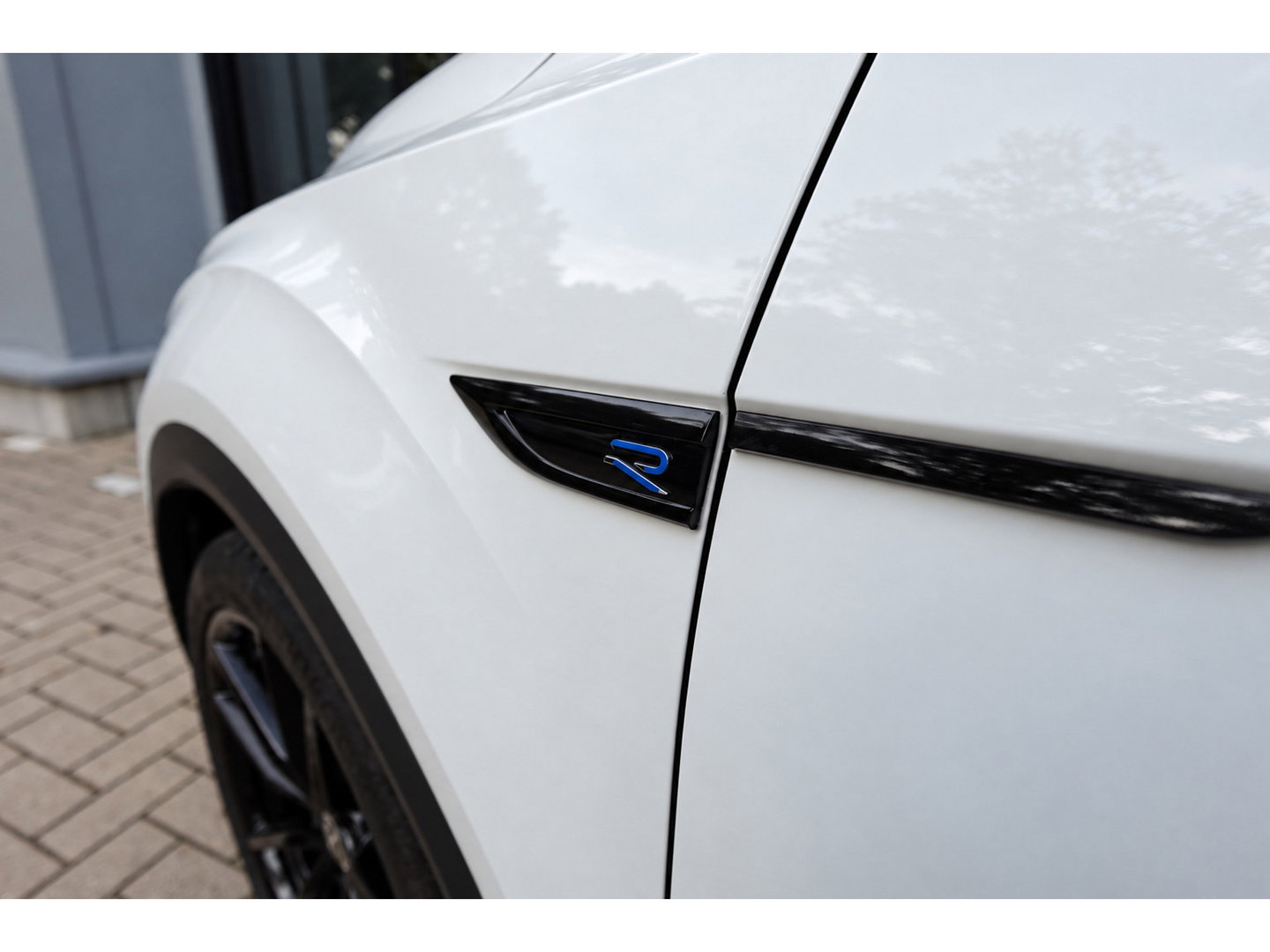 Volkswagen T-Roc 2.0 TSI 4Motion R AKRAPOVIC PANO KEYLESS VOL
