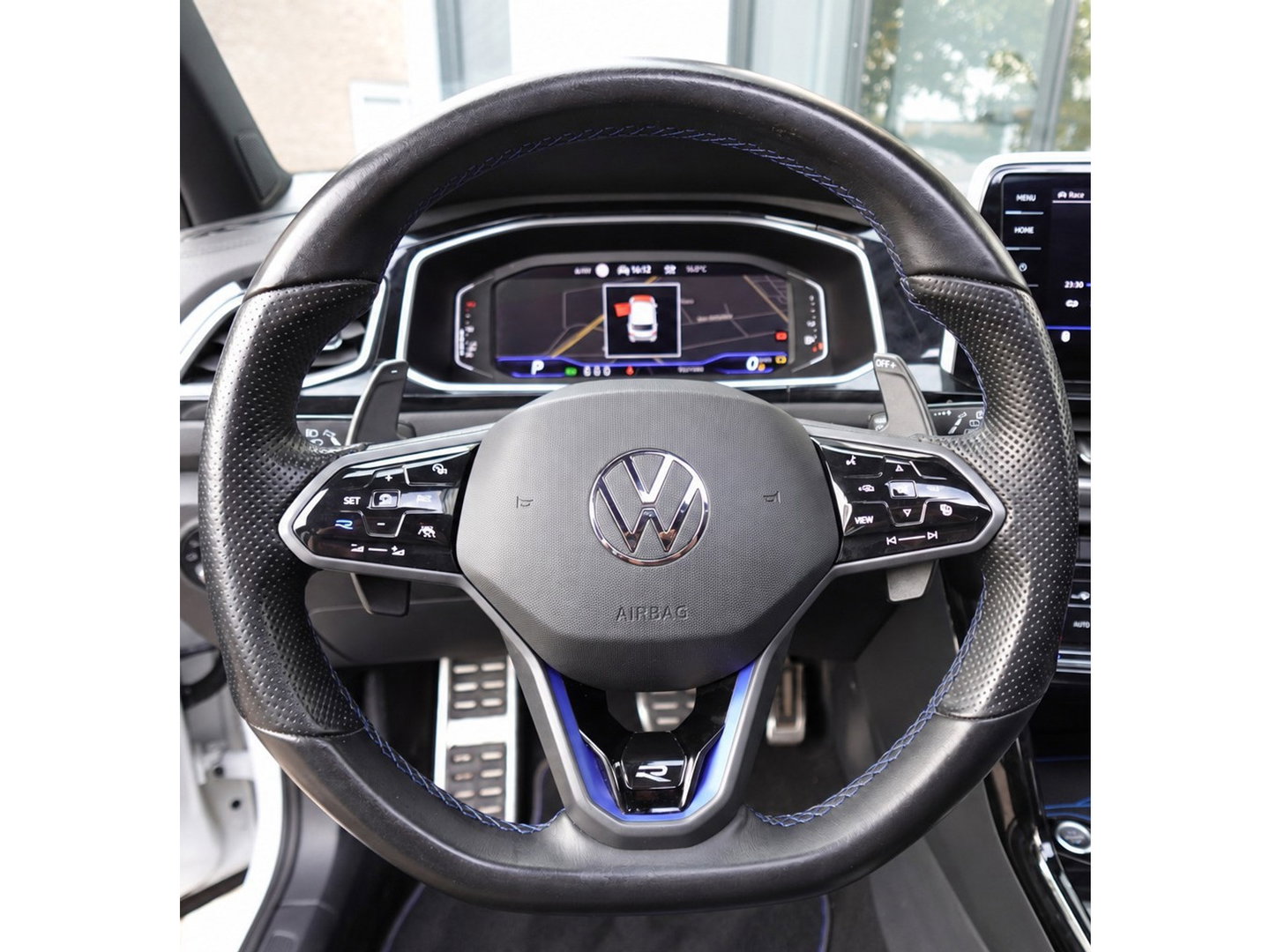 Volkswagen T-Roc 2.0 TSI 4Motion R AKRAPOVIC PANO KEYLESS VOL