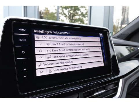 Volkswagen T-Roc 2.0 TSI 4Motion R AKRAPOVIC PANO KEYLESS VOL