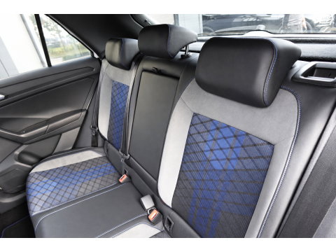 Volkswagen T-Roc 2.0 TSI 4Motion R AKRAPOVIC PANO KEYLESS VOL
