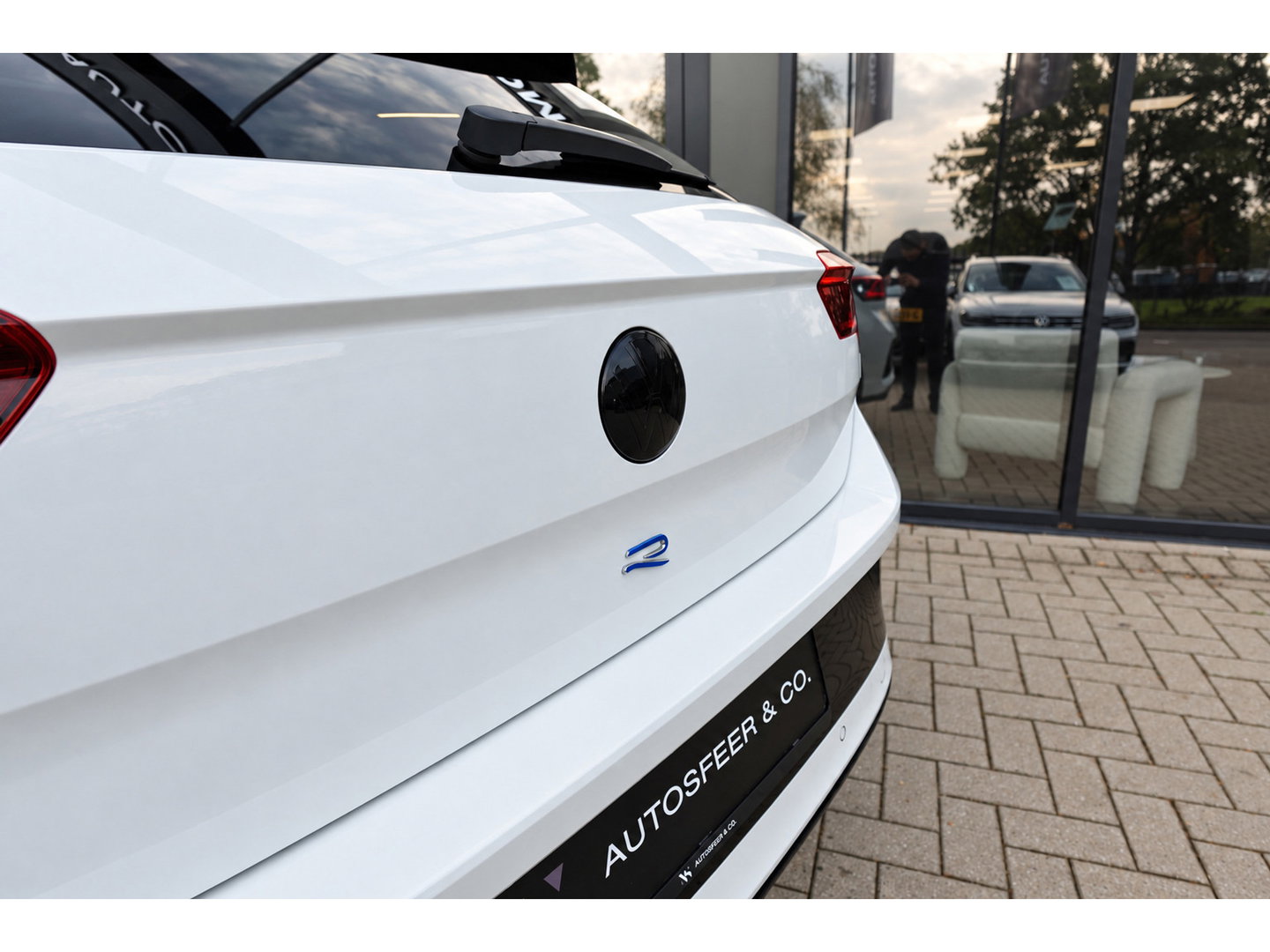 Volkswagen T-Roc 2.0 TSI 4Motion R AKRAPOVIC PANO KEYLESS VOL