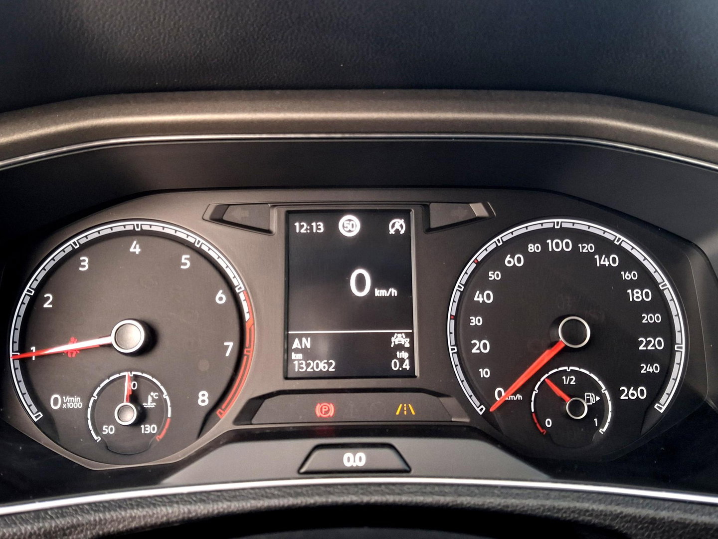 Volkswagen T-Roc 1.0 TSI Style Business | ADAPTIEF | LED DRL | STOELVERWARMING | CLIMATE |