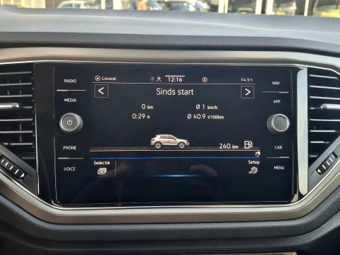 Volkswagen T-Roc 1.0 TSI Style Business | ADAPTIEF | LED DRL | STOELVERWARMING | CLIMATE |