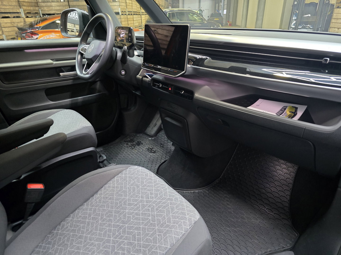 Volkswagen ID. Buzz Pro 86 kWh LED Navi Clima 5P Camera Park Assist 20"LM SOH 98.8%