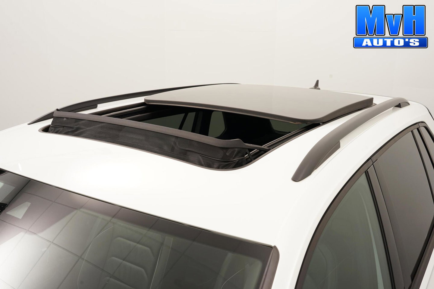 Volkswagen Tiguan 1.4 TSI PHEV R-Line|CUSTOM|PANO|SOH.98.6%