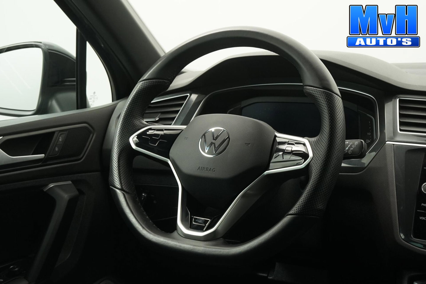 Volkswagen Tiguan 1.4 TSI PHEV R-Line|PANO|STOEL/STUUR.VERW