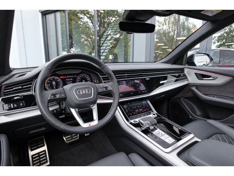 Audi Q8 55 TFSI e quattro Pro Line PANO 360 CAM MAXTON VOL