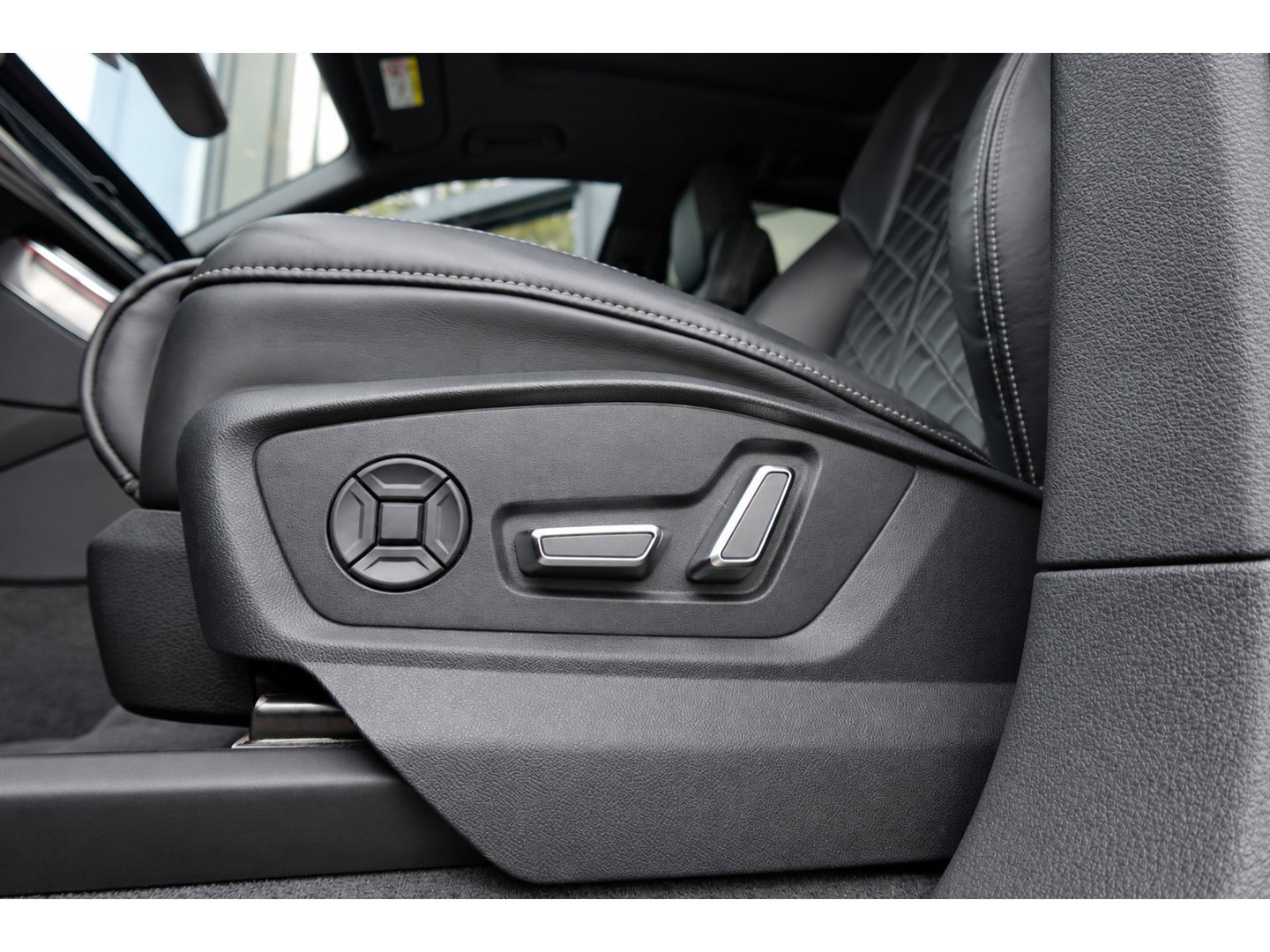 Audi Q8 55 TFSI e quattro Pro Line PANO 360 CAM MAXTON VOL