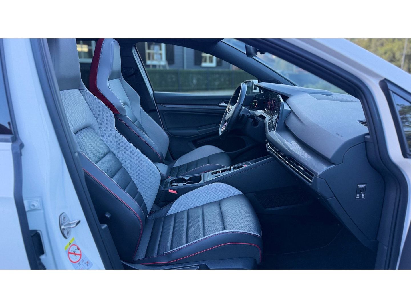 Volkswagen Golf 2.0 TSI GTI 245Pk Panoramadak Sportstoelen Leer Led-Xenon Camera