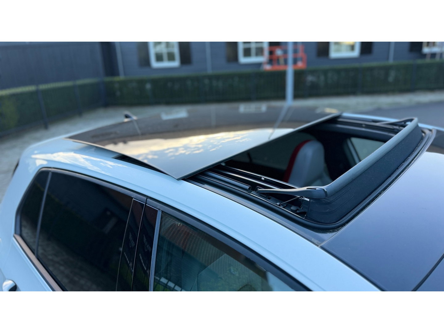 Volkswagen Golf 2.0 TSI GTI 245Pk Panoramadak Sportstoelen Leer Led-Xenon Camera