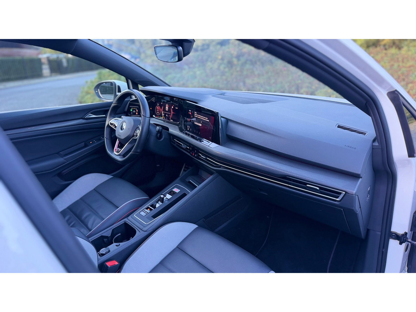 Volkswagen Golf 2.0 TSI GTI 245Pk Panoramadak Sportstoelen Leer Led-Xenon Camera