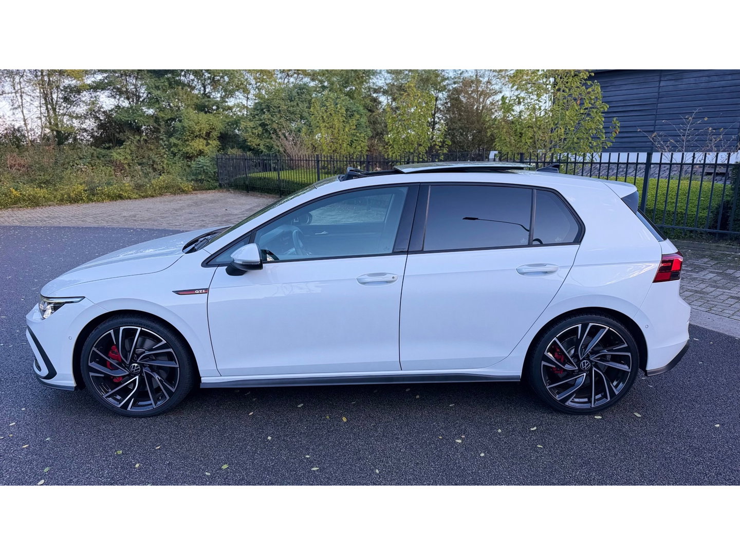 Volkswagen Golf 2.0 TSI GTI 245Pk Panoramadak Sportstoelen Leer Led-Xenon Camera