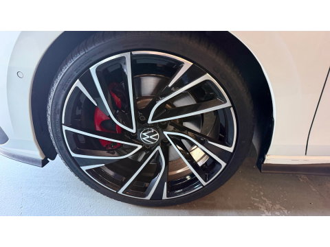 Volkswagen Golf 2.0 TSI GTI 245Pk Panoramadak Sportstoelen Leer Led-Xenon Camera