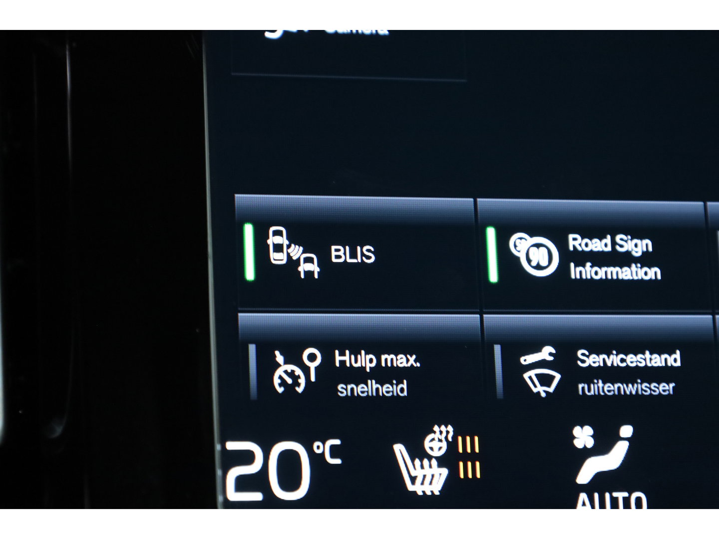 Volvo XC40 1.5 T4 Recharge R-Design Expression | Rijklaar! | Trekhaak | H&K Audio | Leder | Camera | Cruise | Stoel- Stuurverw. | Keyless | 19''