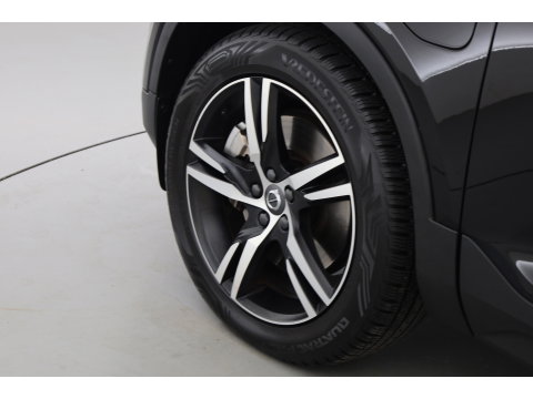 Volvo XC40 1.5 T4 Recharge R-Design Expression | Rijklaar! | Trekhaak | H&K Audio | Leder | Camera | Cruise | Stoel- Stuurverw. | Keyless | 19''