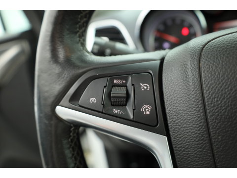 Opel Mokka 1.4 T Innovation | RIJKLAAR!! | Navi | All Season | Cruise | Trekhaak | Camera | Stoelverw. | DAB | Airco