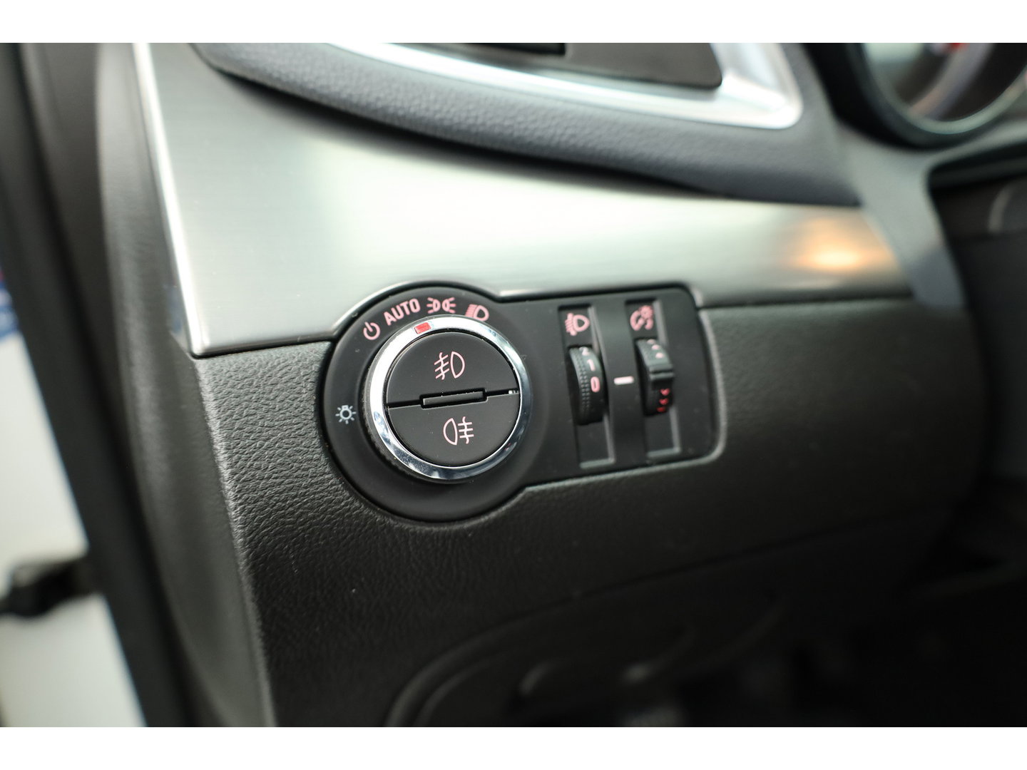 Opel Mokka 1.4 T Innovation | RIJKLAAR!! | Navi | All Season | Cruise | Trekhaak | Camera | Stoelverw. | DAB | Airco