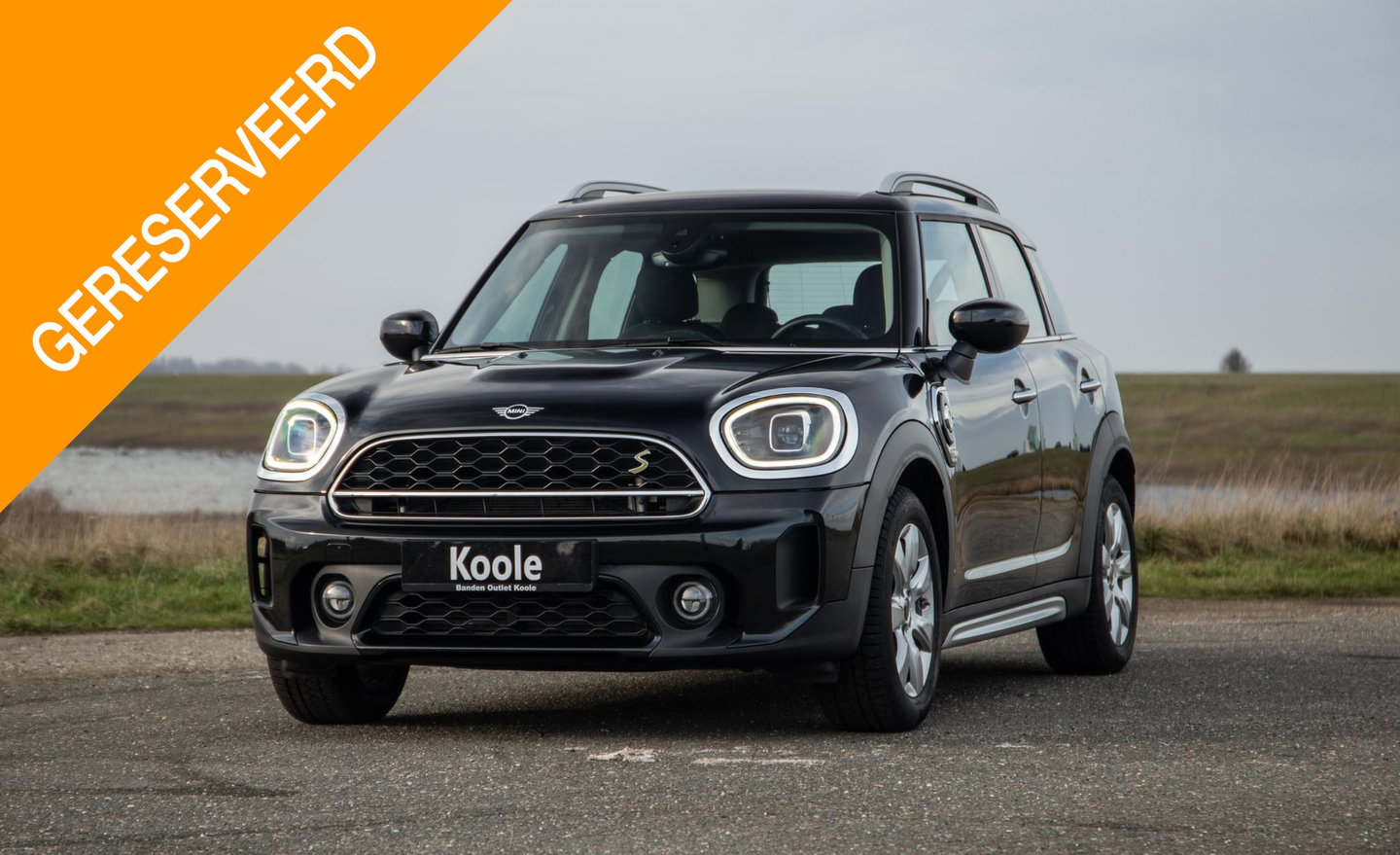 MINI Countryman 1.5 Cooper S E ALL4 Essential CAMERA / NAVI / CARPLAY / AIRCO / ZWART / STOELVERWARMING