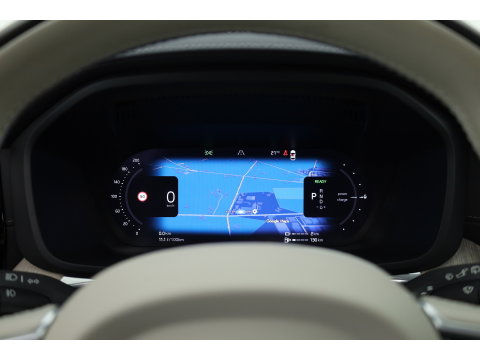 Volvo XC60 2.0 T8 Plug-in hybrid AWD Ultimate Dark | Luchtvering | Massage | Trekhaak | Head-up | Stoelvent. |