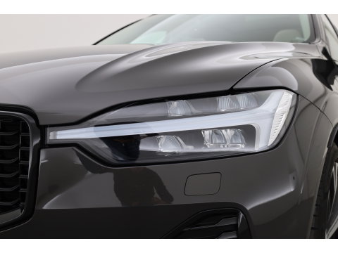 Volvo XC60 2.0 T8 Plug-in hybrid AWD Ultimate Dark | Luchtvering | Massage | Trekhaak | Head-up | Stoelvent. |