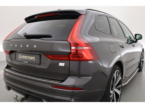 Volvo XC60 2.0 T8 Plug-in hybrid AWD Ultimate Dark | Luchtvering | Massage | Trekhaak | Head-up | Stoelvent. |