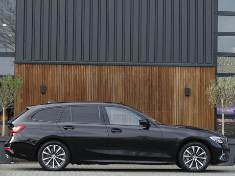 BMW 3 Serie Touring 330e xDr. 292PK / High Executive / ACC / Laser