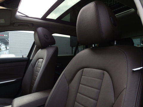 BMW 3 Serie Touring 330e xDr. 292PK / High Executive / ACC / Laser